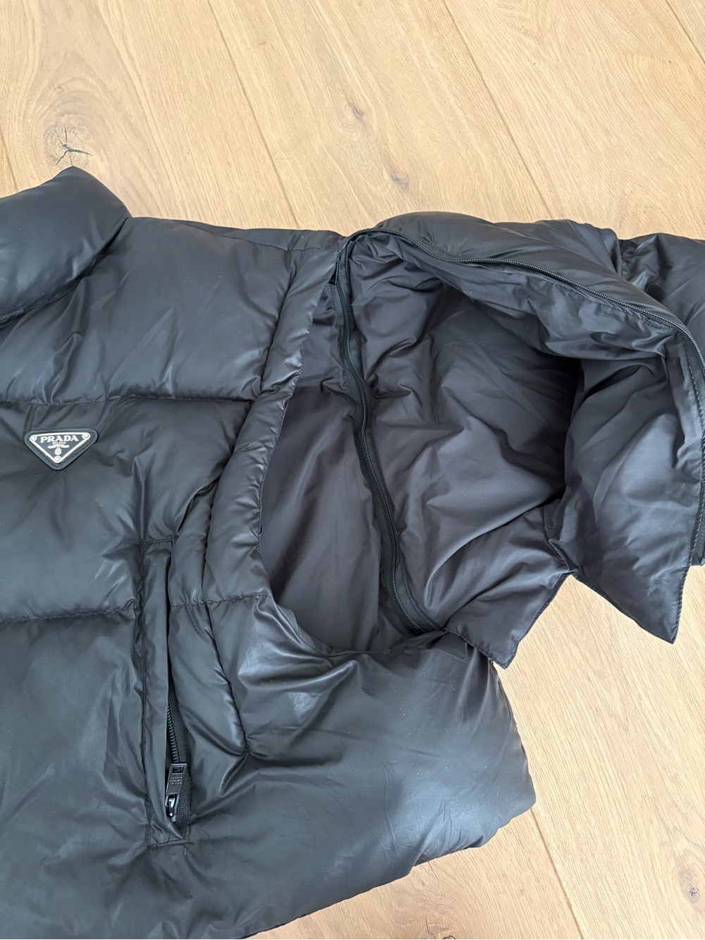 Prada Cropped Puffer Jacket Vest - Picture 4 of 16